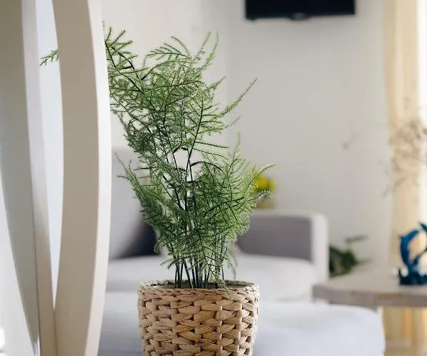 Apartament House Of Farros
